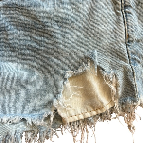 Upcycled Levi’s 569 Blue Jean Denim Distressed Shorts Women’s M/L Western Boho - Picture 7 of 12
